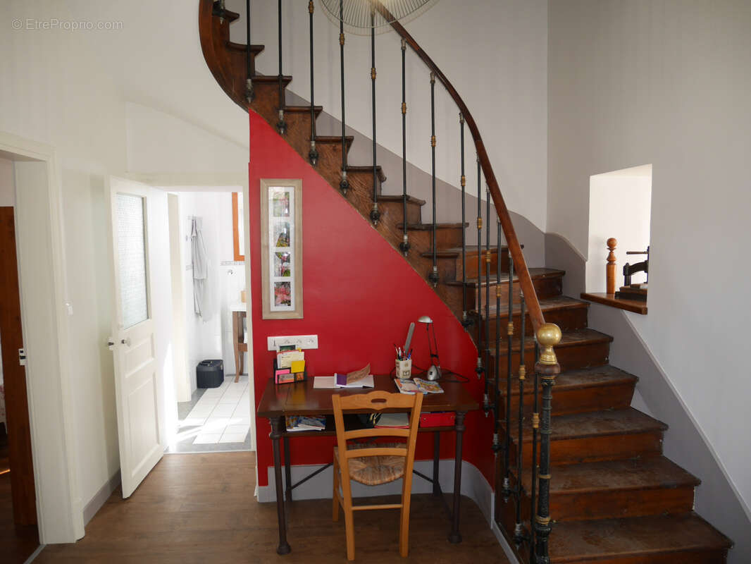 Maison à MONTREUILLON