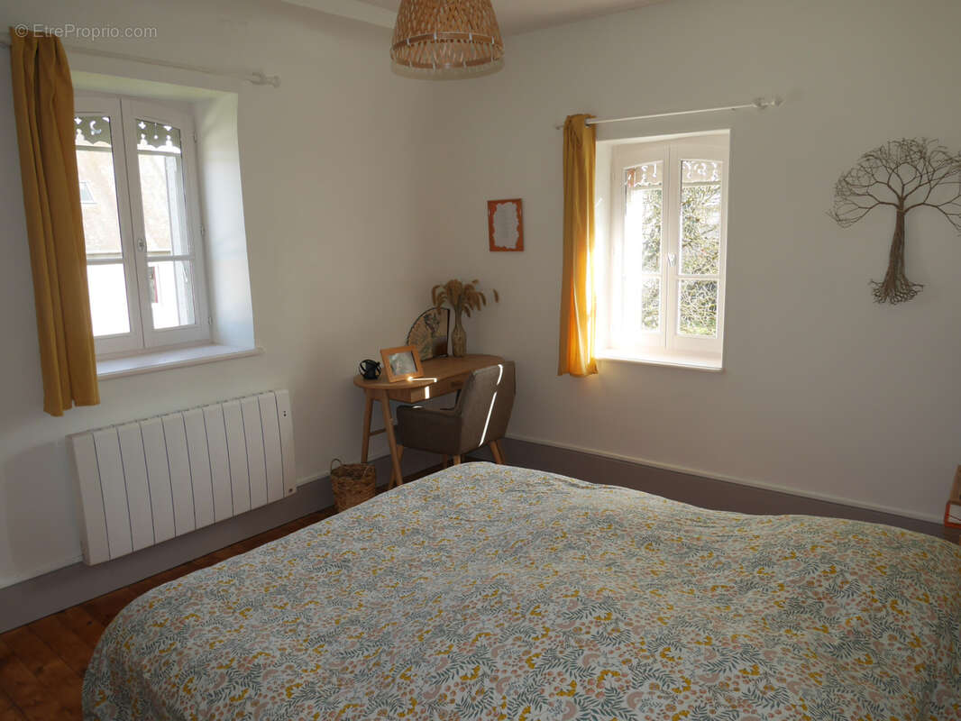 Maison à MONTREUILLON