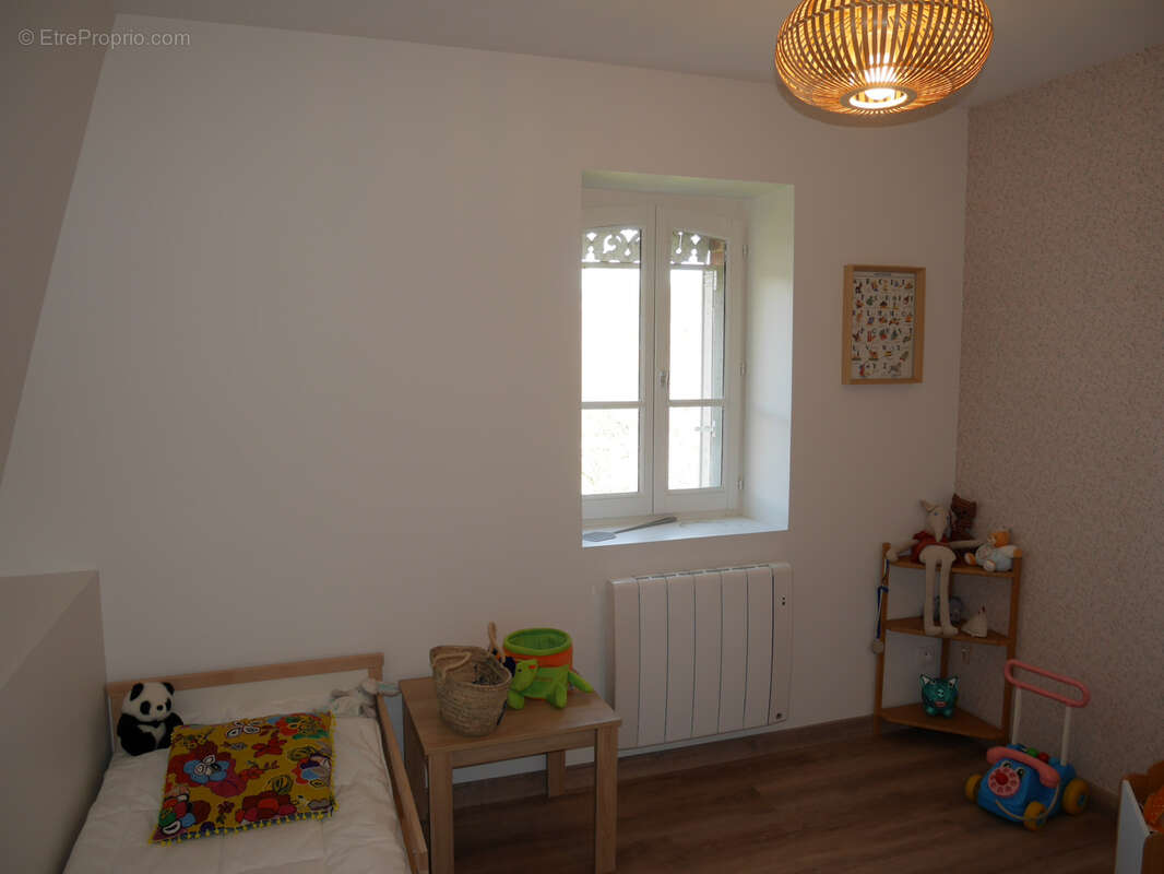 Maison à MONTREUILLON