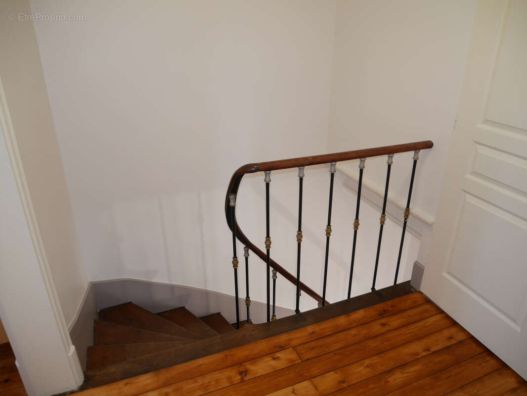 Maison à MONTREUILLON