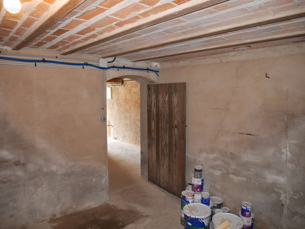 Maison à MONTREUILLON