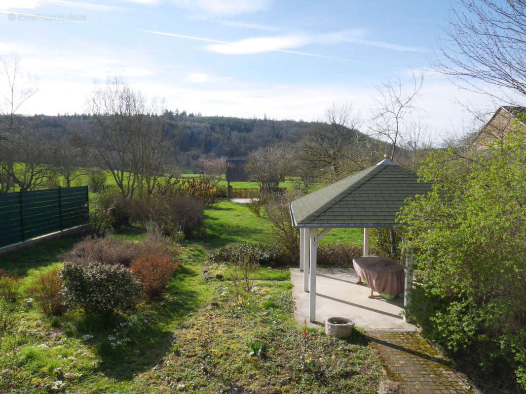 Maison à MONTREUILLON