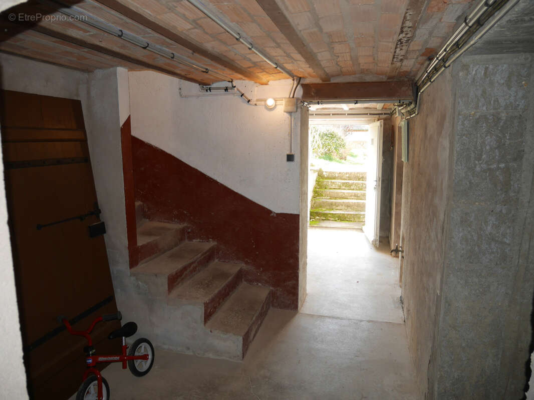 Maison à MONTREUILLON