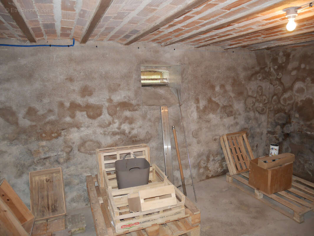 Maison à MONTREUILLON