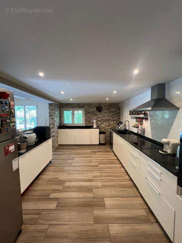 Maison à CHATEAUNEUF-SUR-ISERE