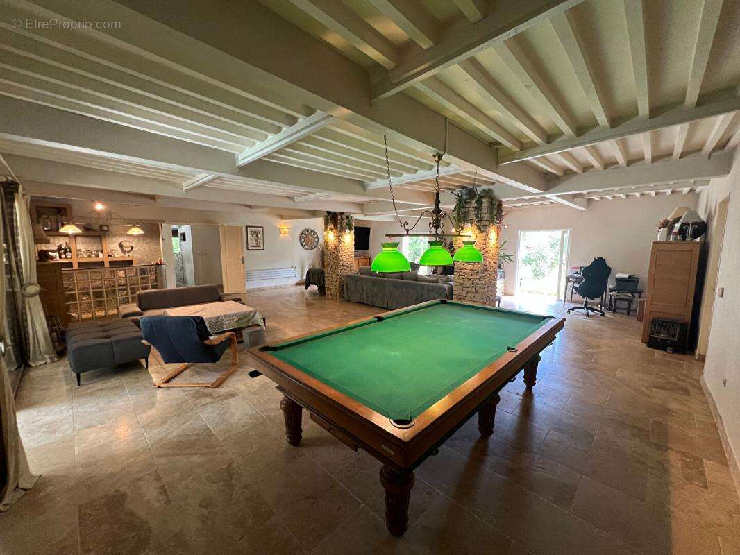 Maison à CHATEAUNEUF-SUR-ISERE