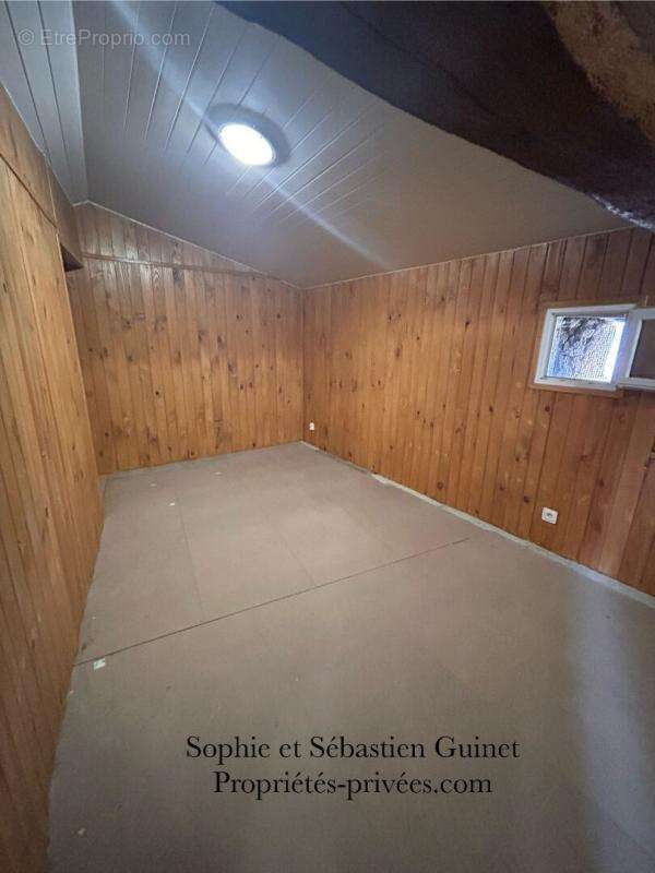 Maison à SAINT-JUIRE-CHAMPGILLON