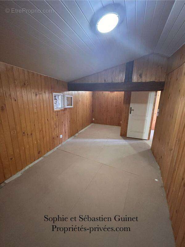 Maison à SAINT-JUIRE-CHAMPGILLON