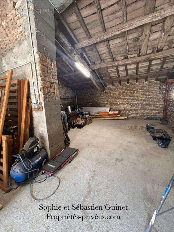 Maison à SAINT-JUIRE-CHAMPGILLON