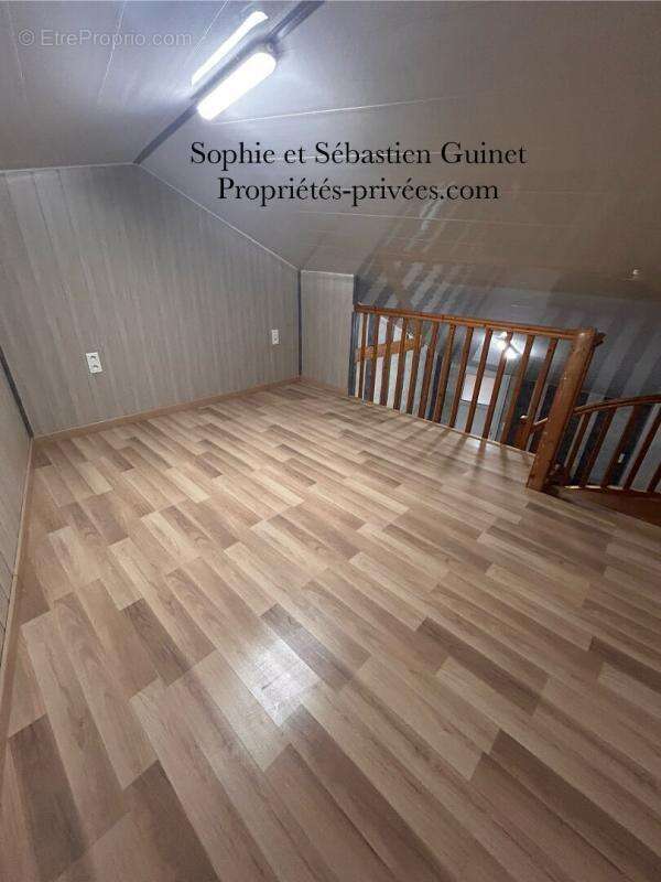 Maison à SAINT-JUIRE-CHAMPGILLON