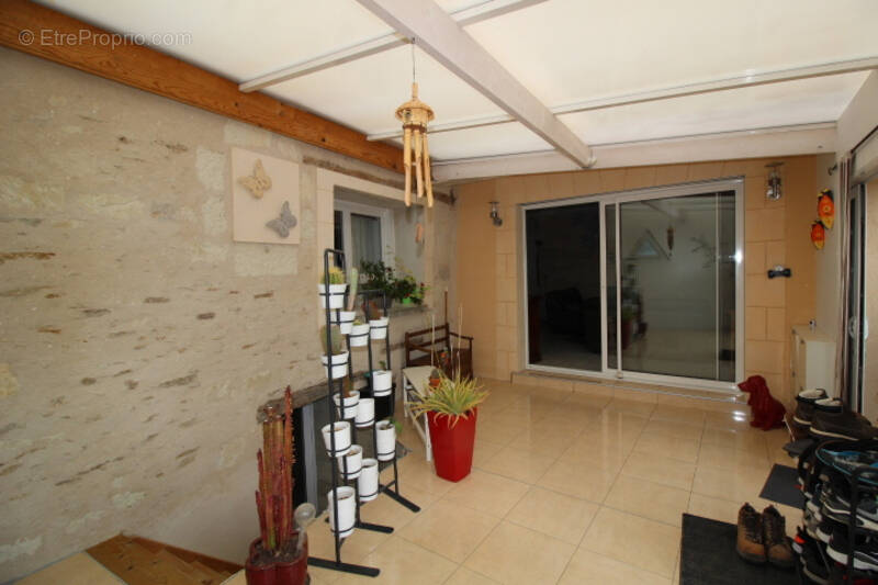 Maison à SAINT-GENEST-D&#039;AMBIERE