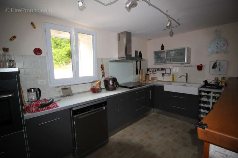 Maison à SAINT-GENEST-D&#039;AMBIERE