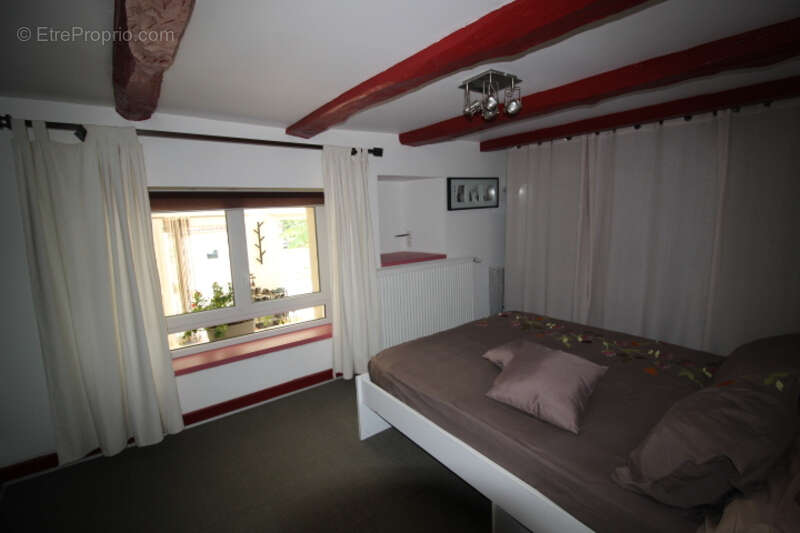 Maison à SAINT-GENEST-D&#039;AMBIERE