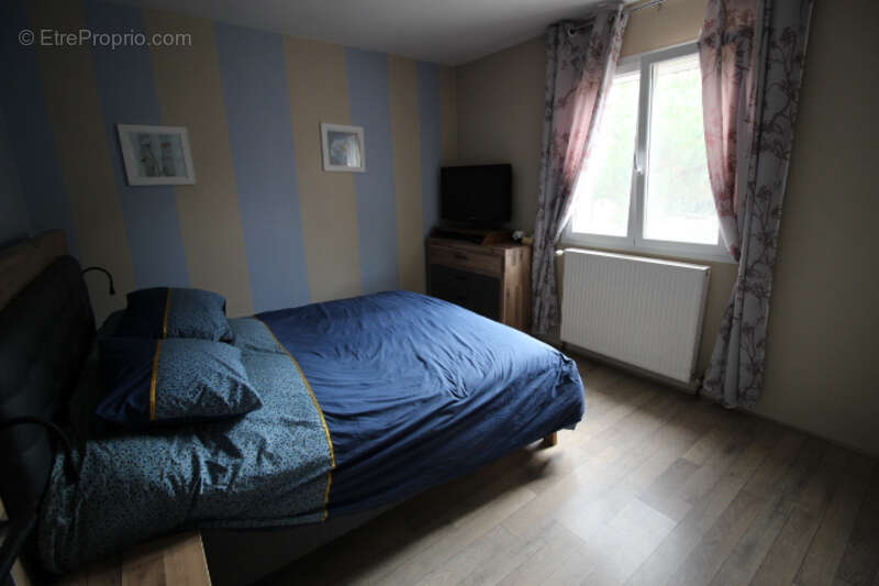 Maison à SAINT-GENEST-D&#039;AMBIERE