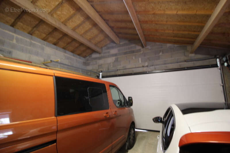 Maison à SAINT-GENEST-D&#039;AMBIERE