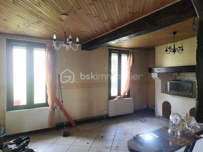 Maison à GY-L&#039;EVEQUE