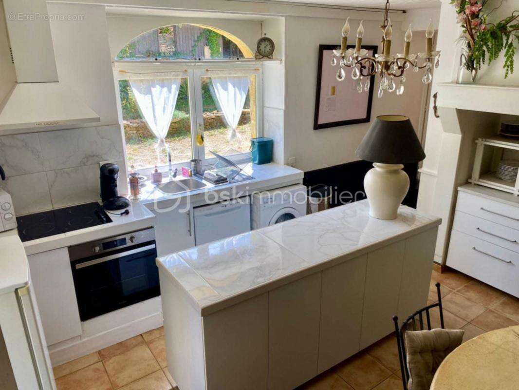 Maison à CARSAC-AILLAC