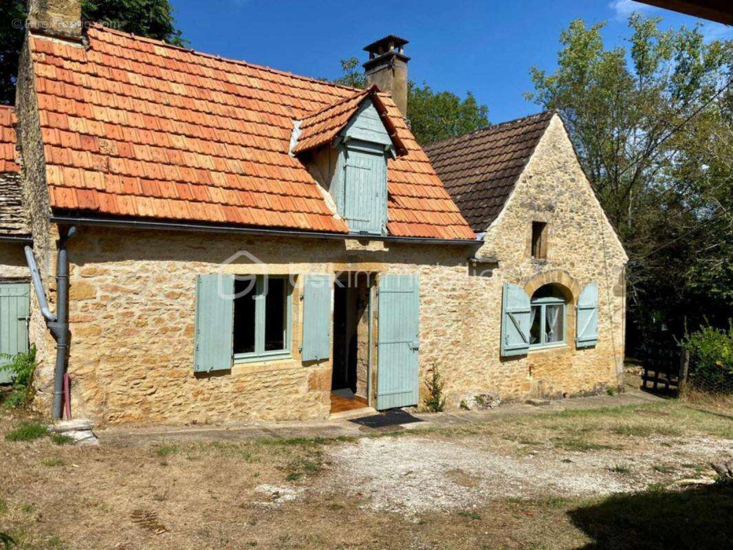 Maison à CARSAC-AILLAC