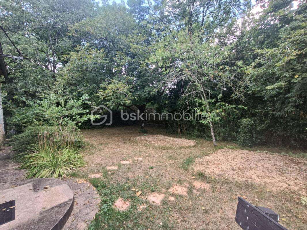 Maison à CARSAC-AILLAC