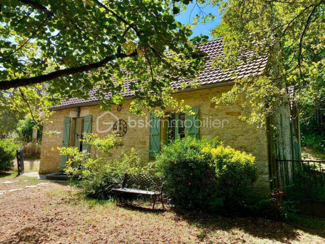 Maison à CARSAC-AILLAC