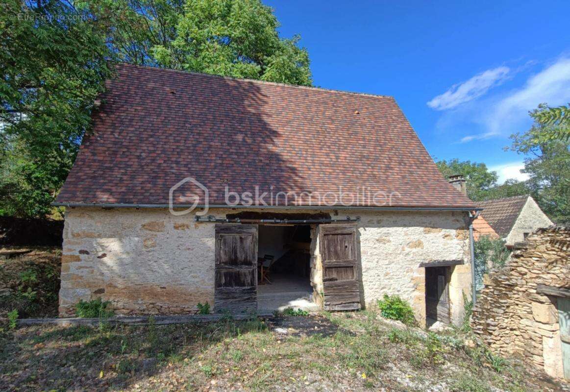 Maison à CARSAC-AILLAC