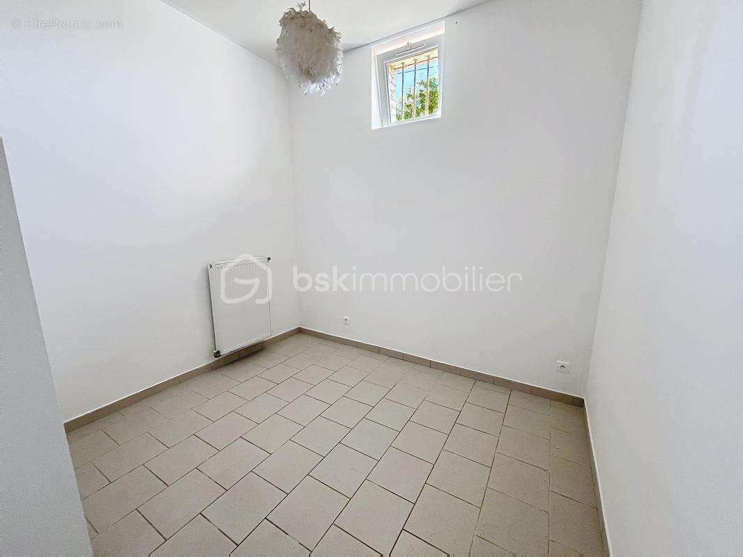 Maison à LA FERTE-CHEVRESIS