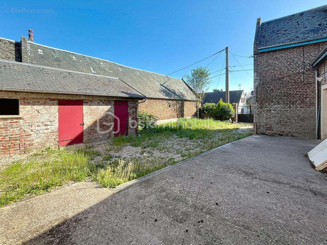 Maison à LA FERTE-CHEVRESIS