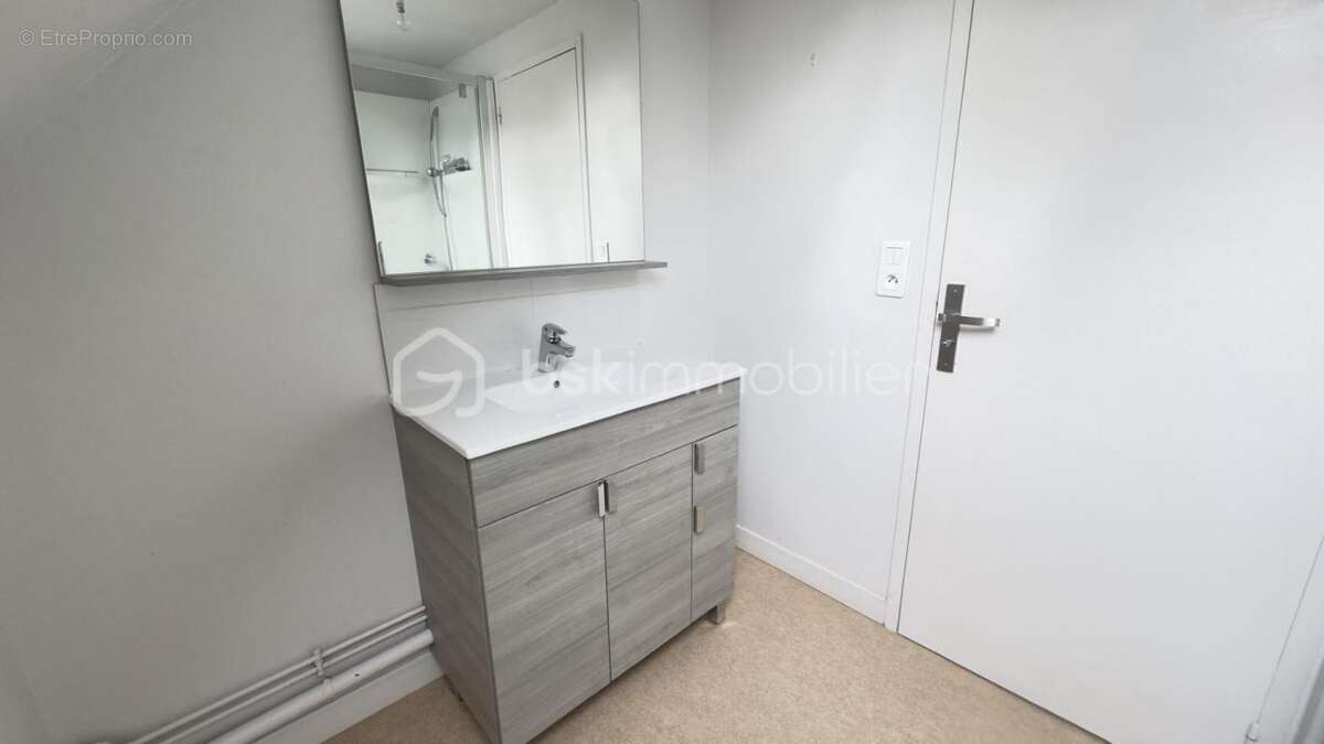 Appartement à ARGENTRE-DU-PLESSIS