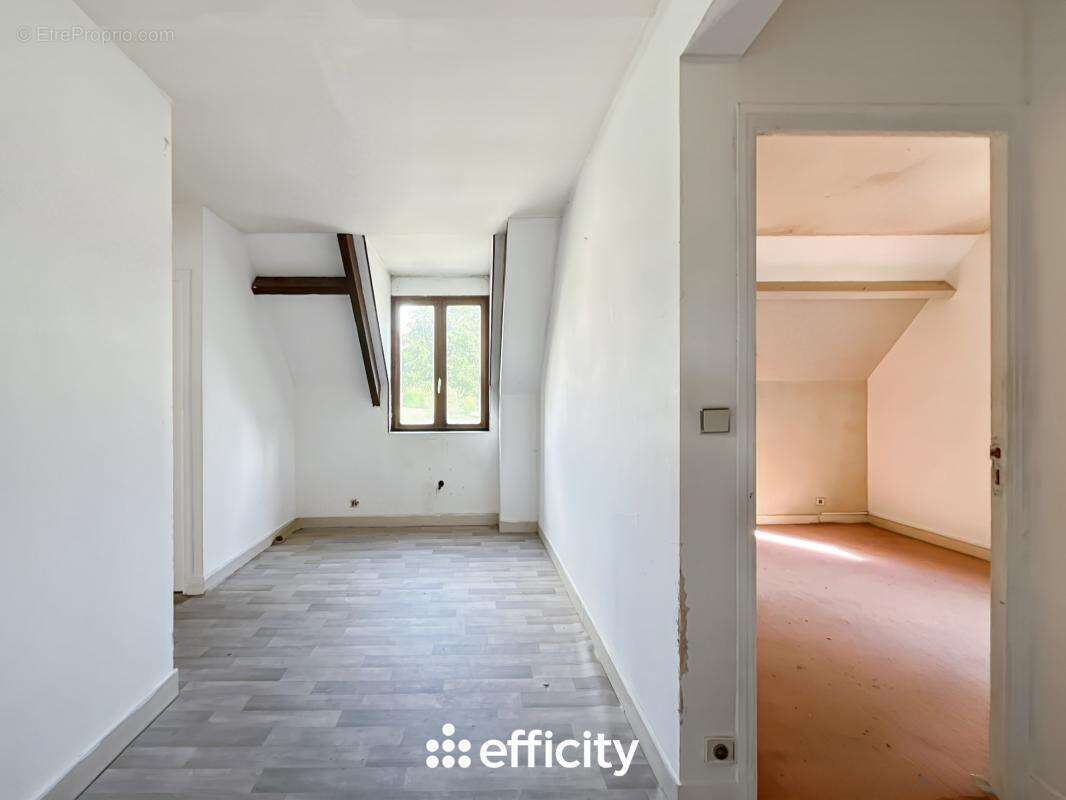 Maison à COULOMMIERS