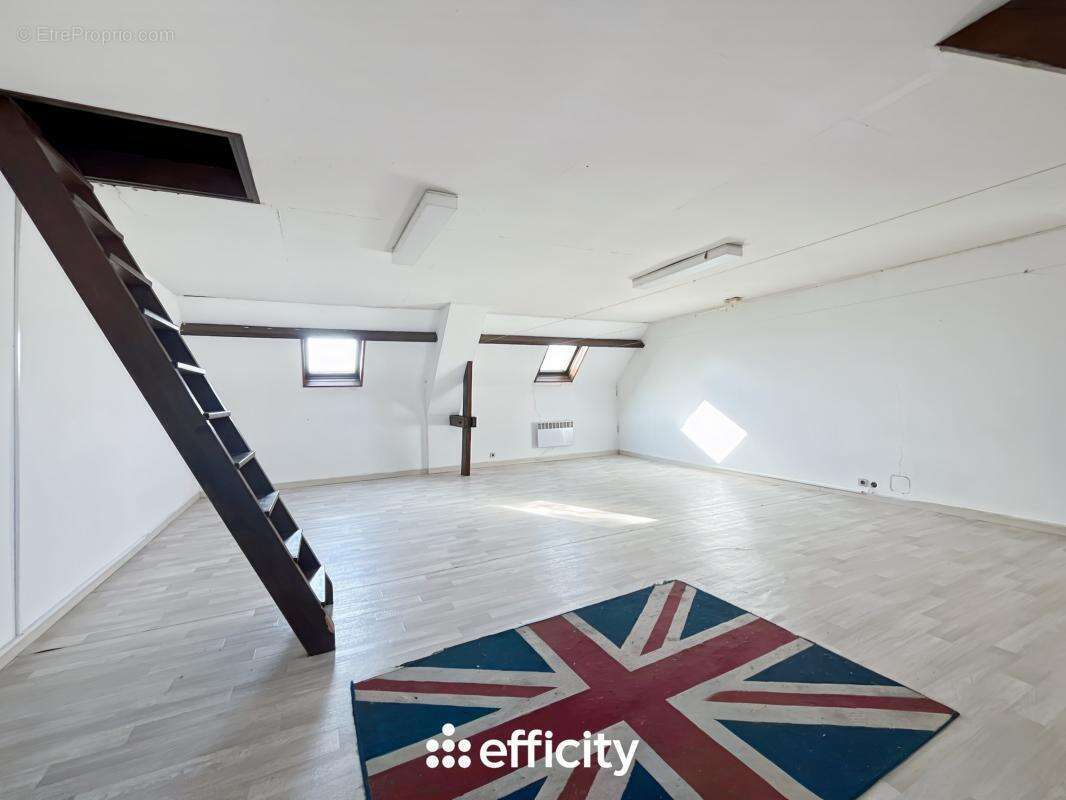 Maison à COULOMMIERS