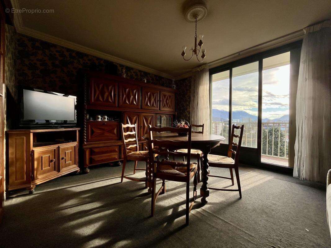 Appartement à ECHIROLLES