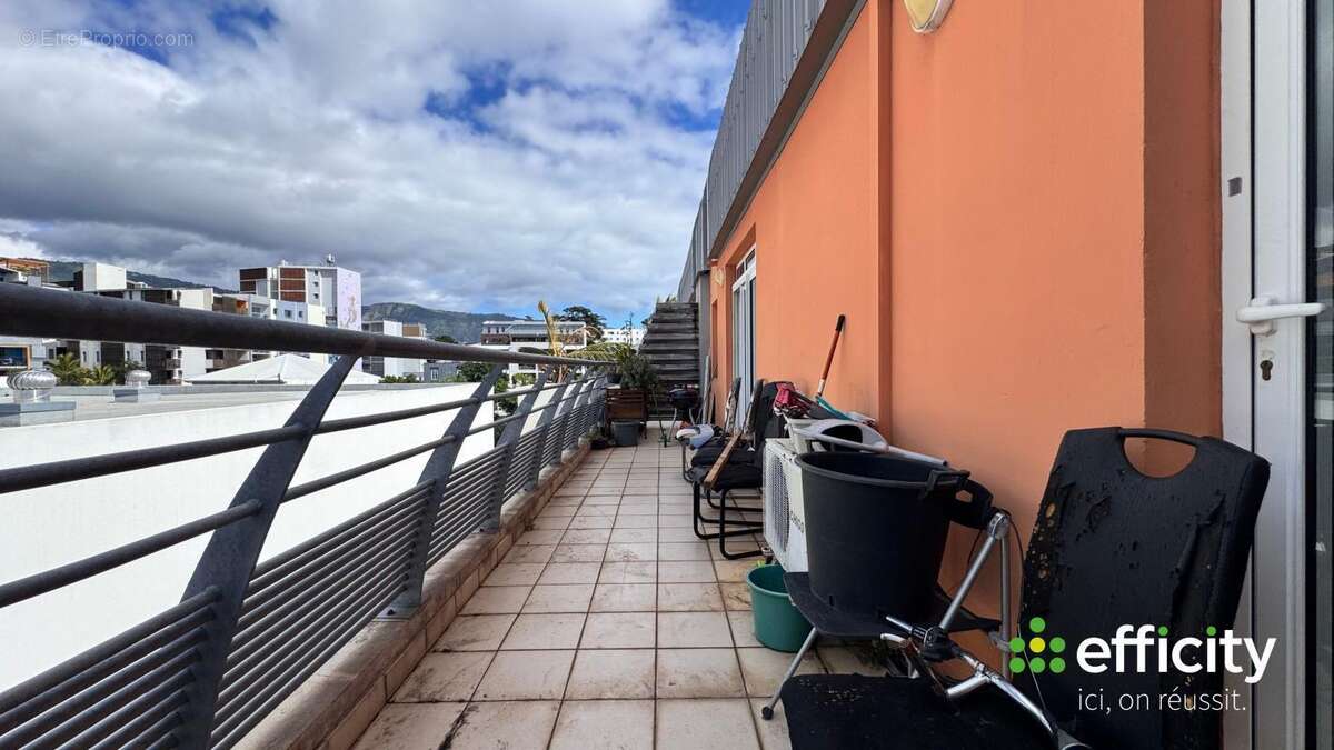 Appartement à SAINT-DENIS