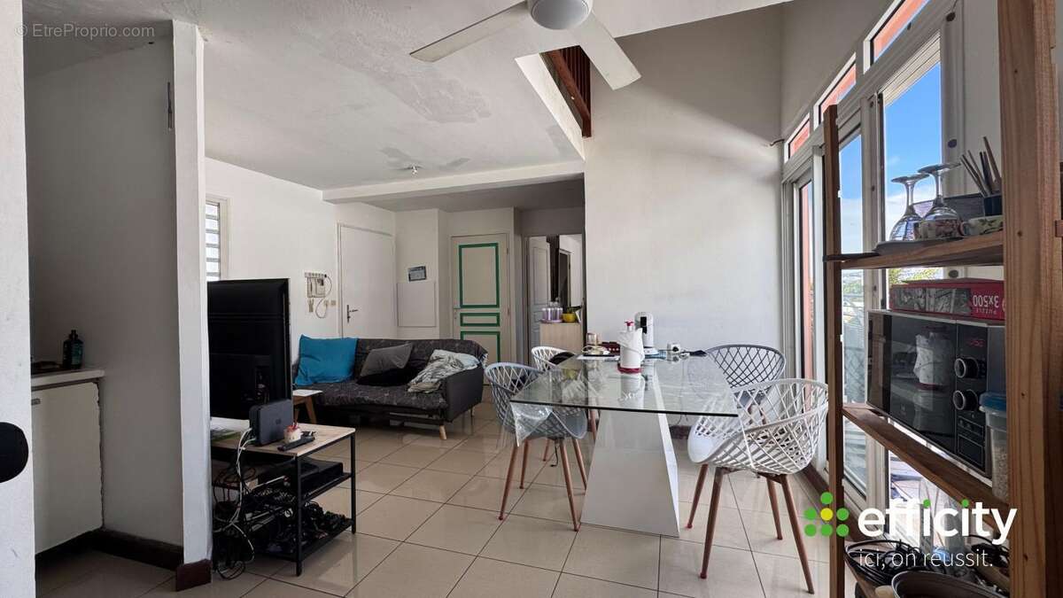 Appartement à SAINT-DENIS