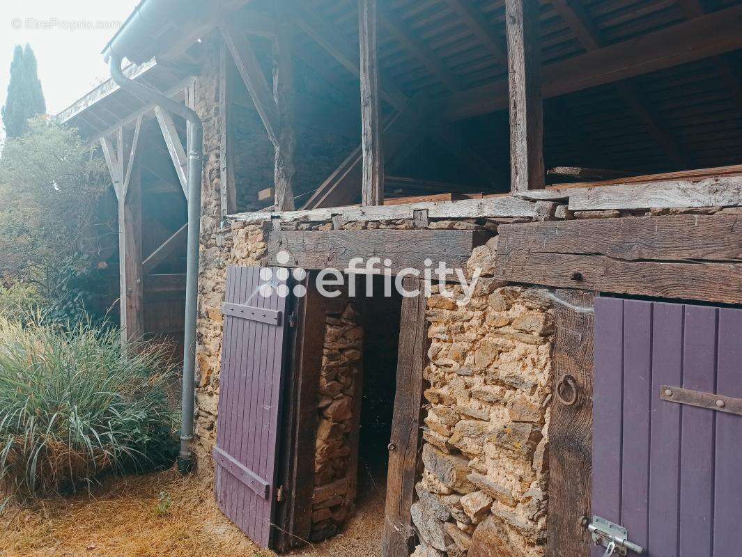 Maison à SAINT-ELOY-LES-TUILERIES