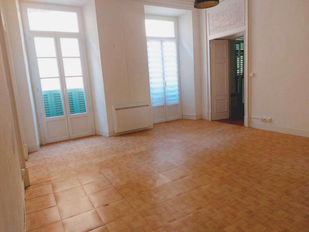 Appartement à BREIL-SUR-ROYA