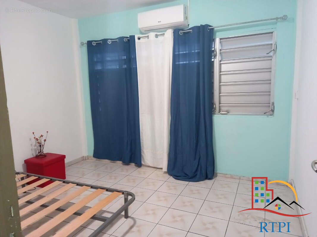 Appartement à LES ABYMES