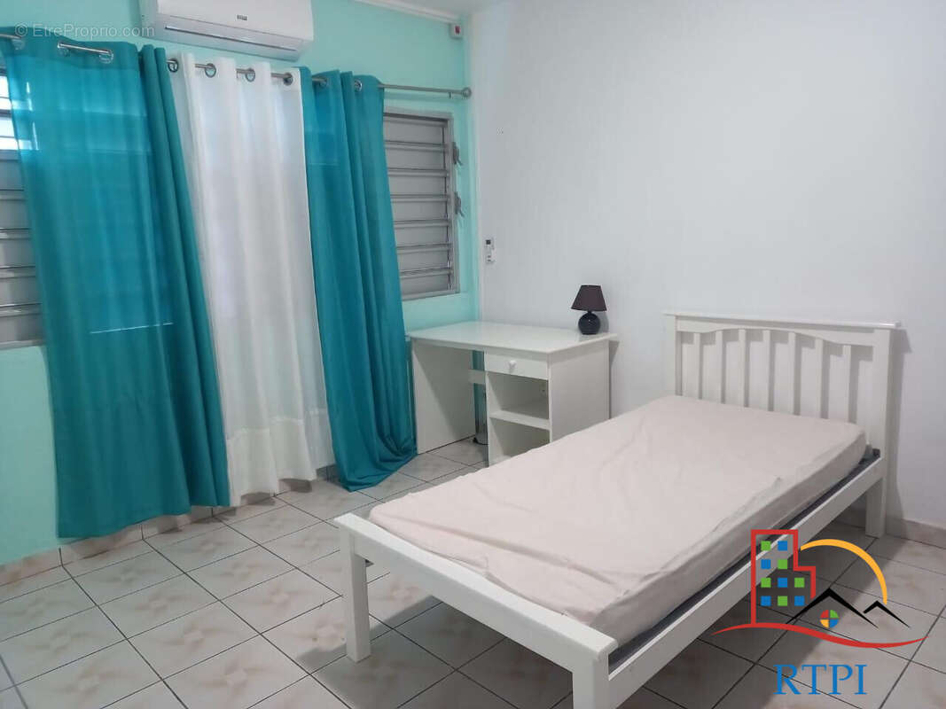 Appartement à LES ABYMES