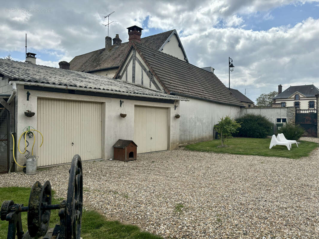 Maison à JOUY-SUR-EURE