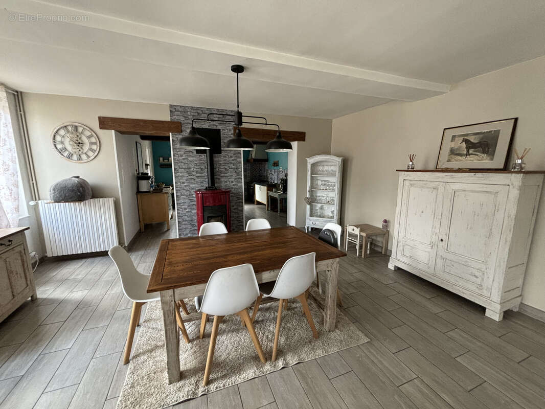 Maison à JOUY-SUR-EURE