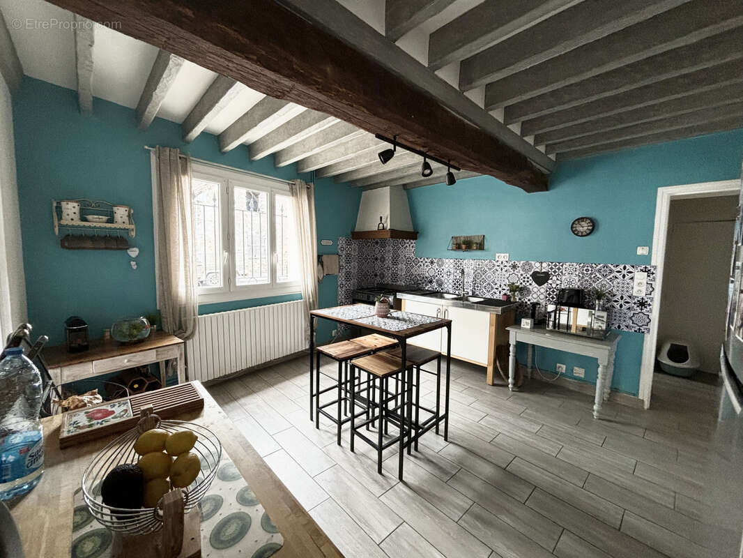 Maison à JOUY-SUR-EURE