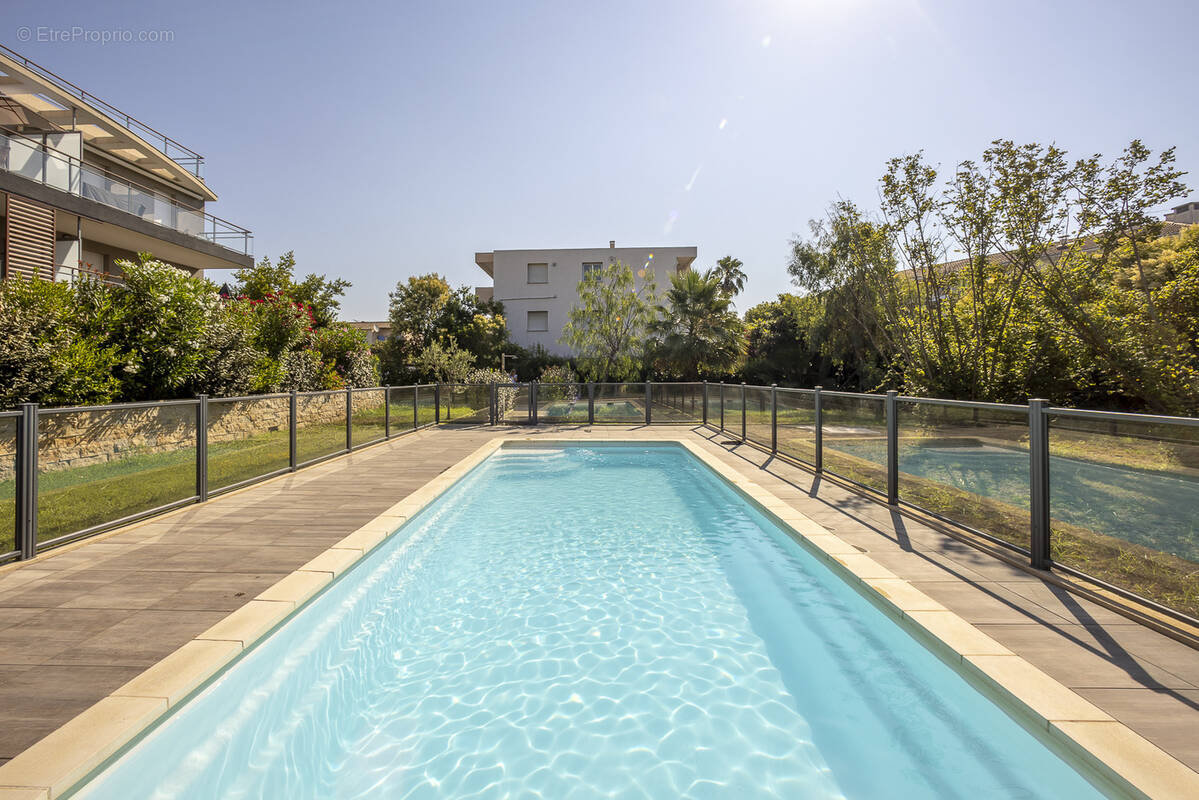 Appartement à VALLAURIS