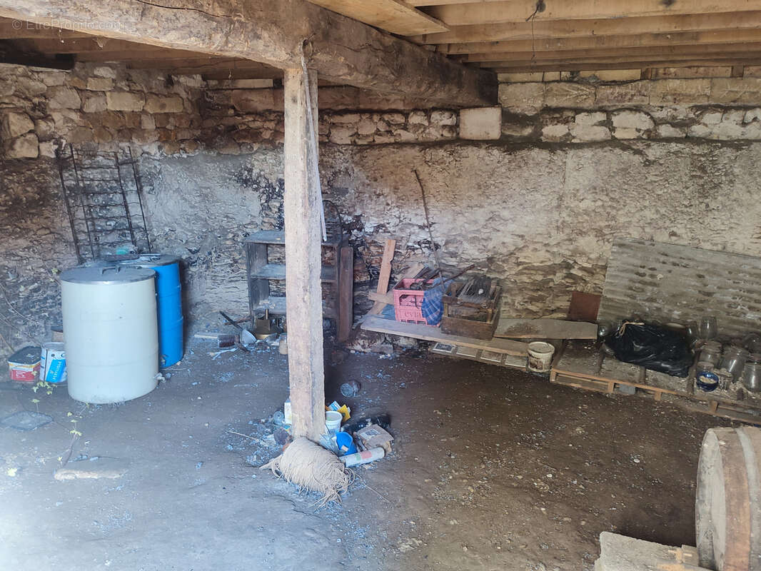 Maison à GENSAC-LA-PALLUE