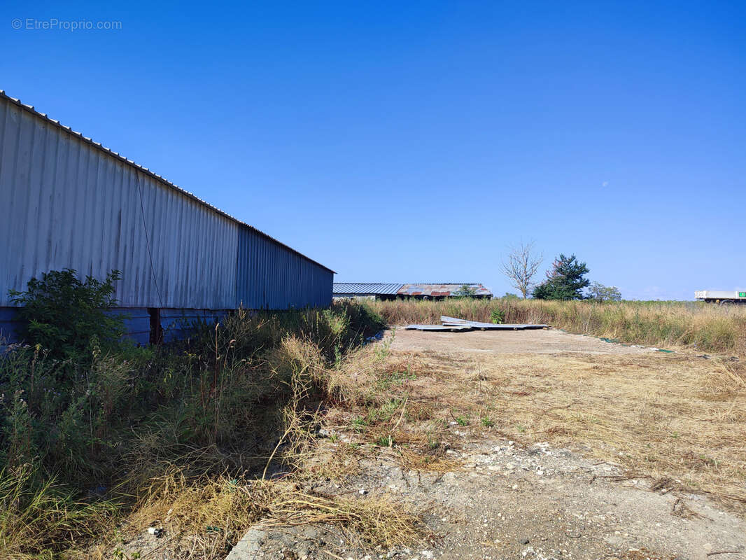 Maison à GENSAC-LA-PALLUE