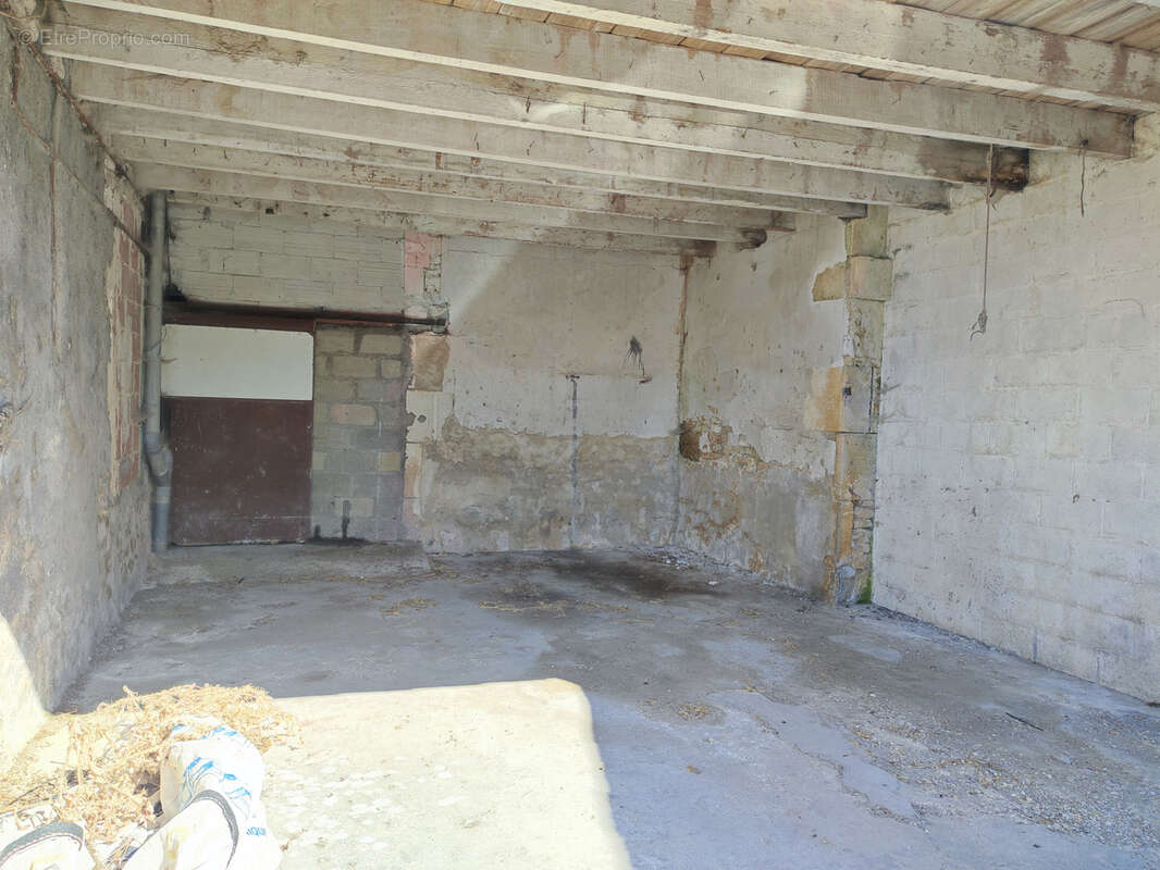 Maison à GENSAC-LA-PALLUE