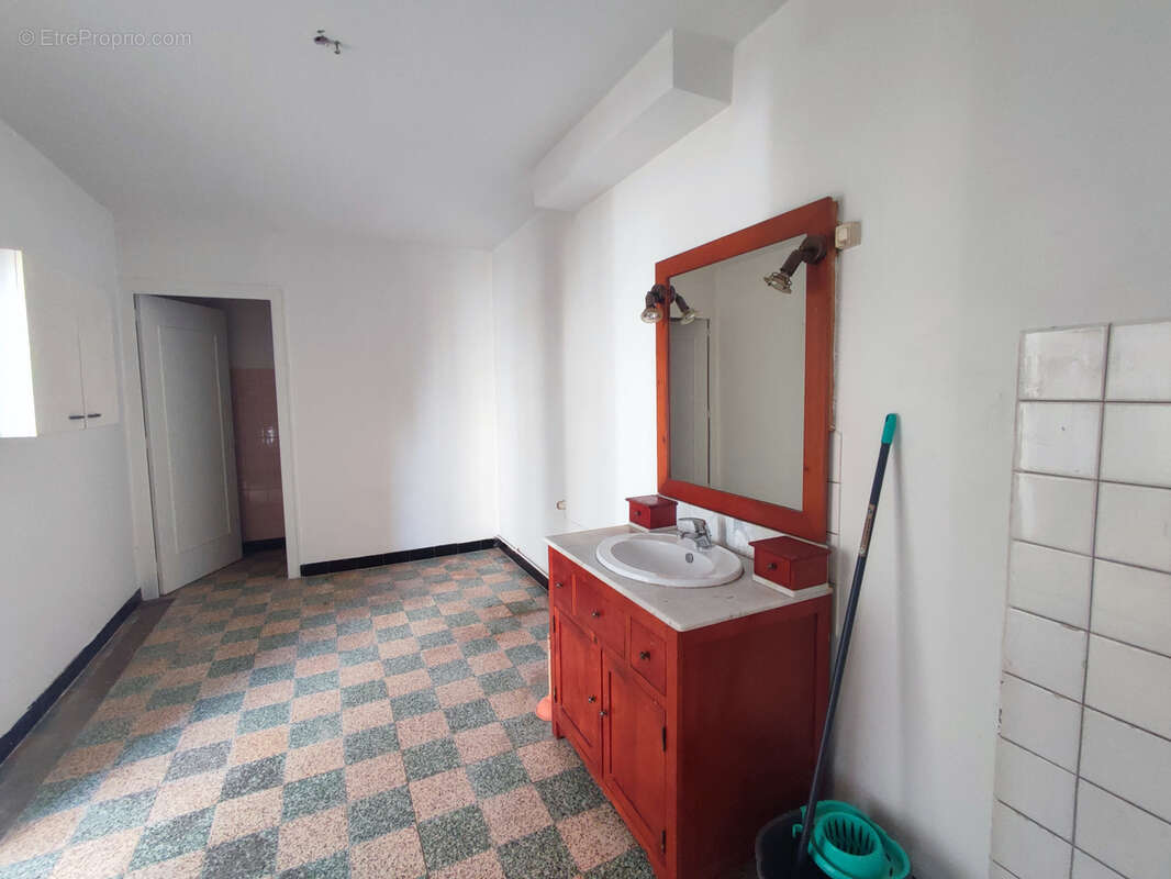 Maison à GENSAC-LA-PALLUE