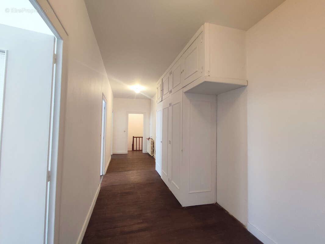 Maison à GENSAC-LA-PALLUE