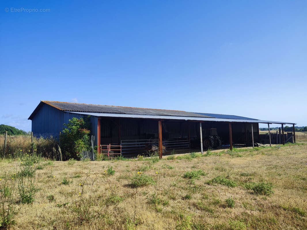 Maison à GENSAC-LA-PALLUE