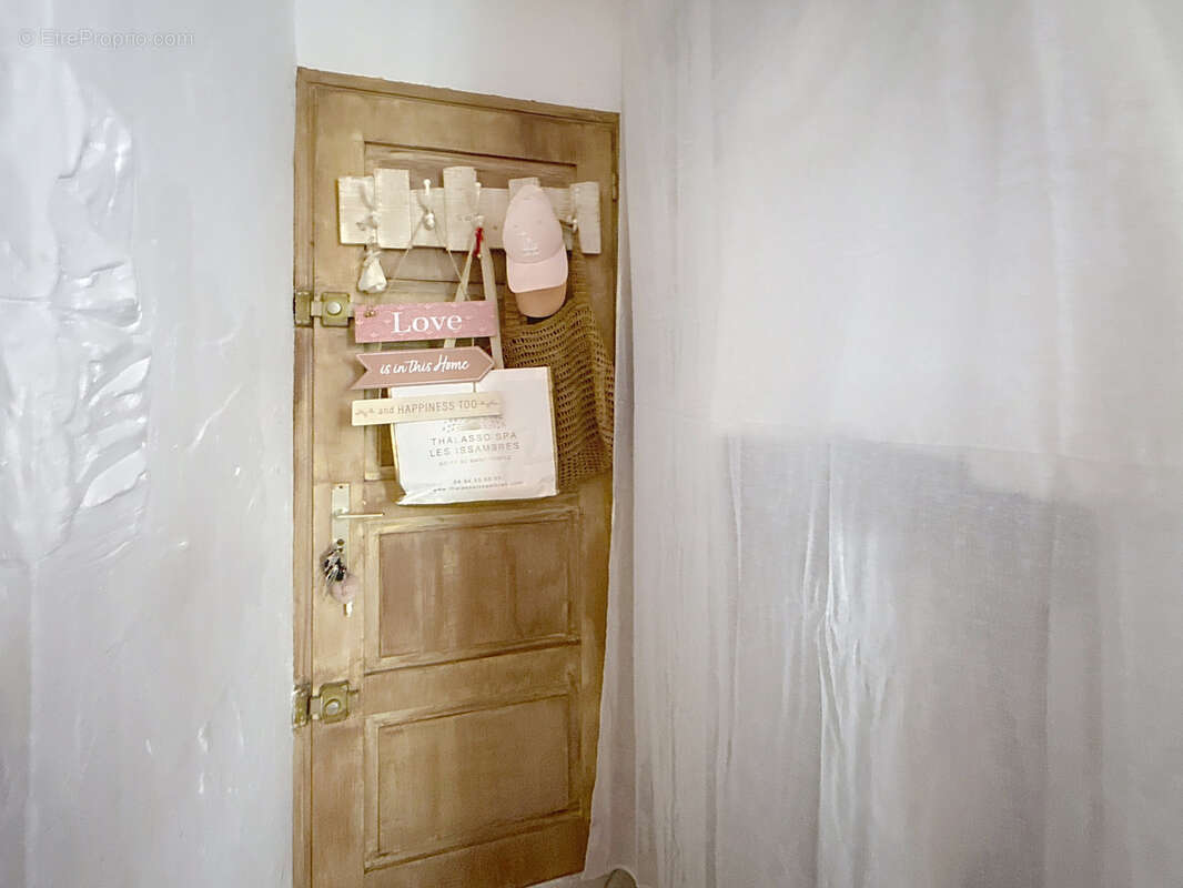 Appartement à SIX-FOURS-LES-PLAGES