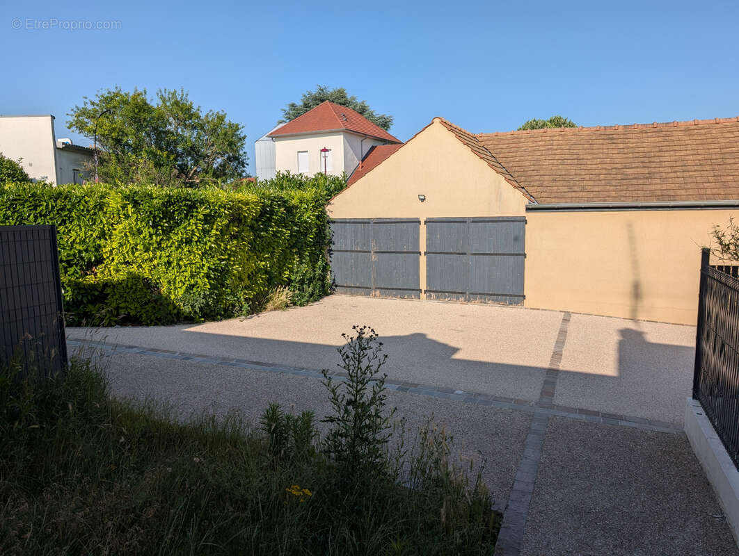 Appartement à MAULETTE