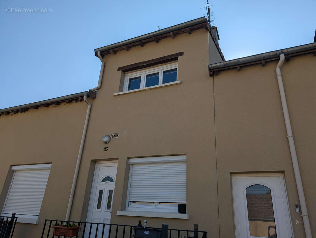 Appartement à MAULETTE